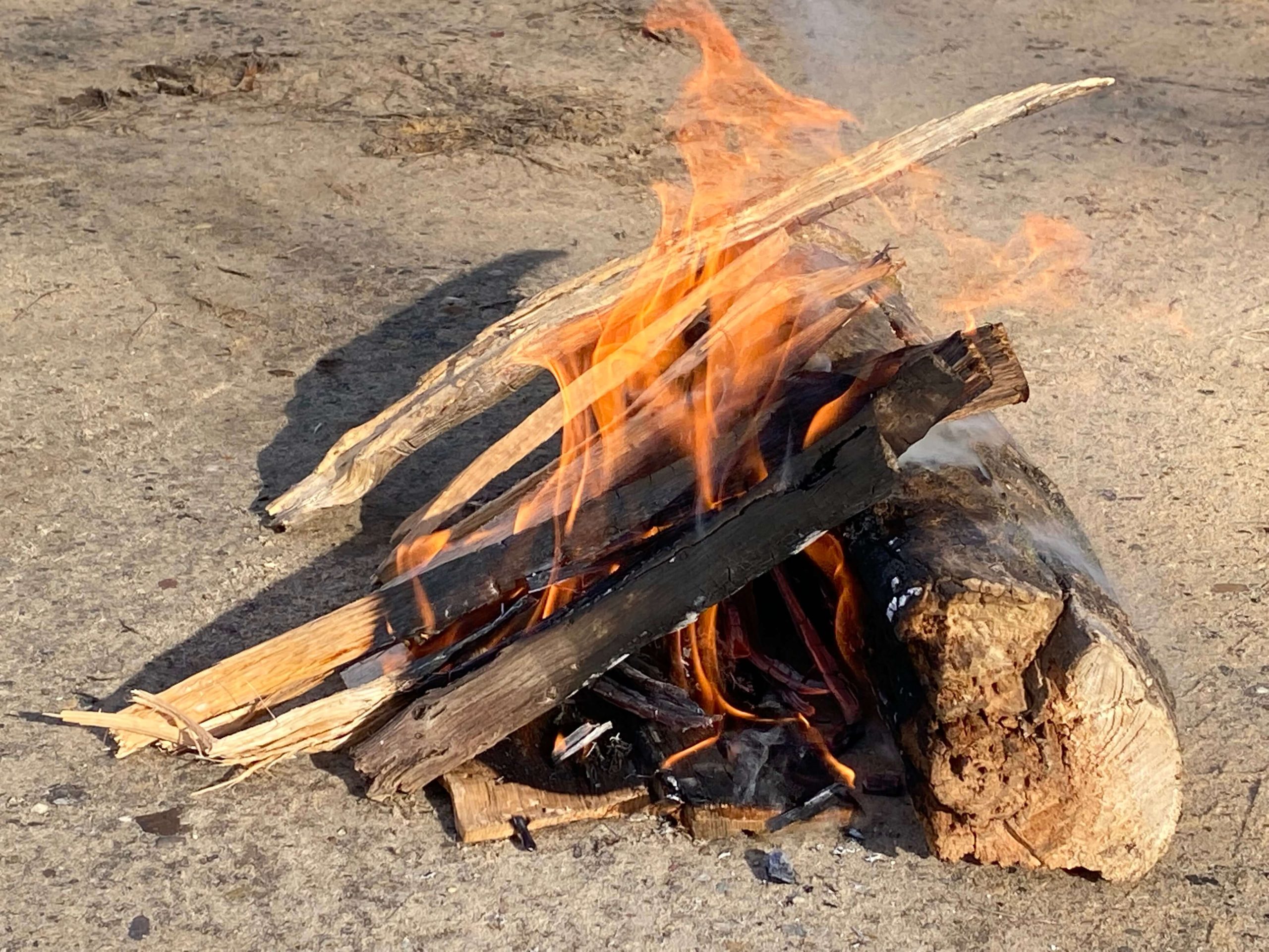 Lean-to bål